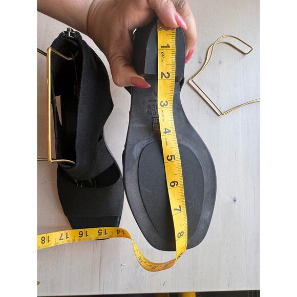 Eileen Fisher black Ann Tumbled Nubuck Leather Crisscross Zip Sandals size 8.5 - Picture 12 of 12